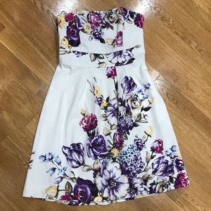 Stunning strapless floral summer dress